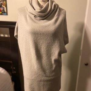 LOOK BY M GREY Short Sleeve Winter Pullover One Size Fits All-So Warm!!